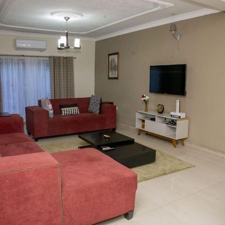 Royal Suites Apartments 루사카 외부 사진
