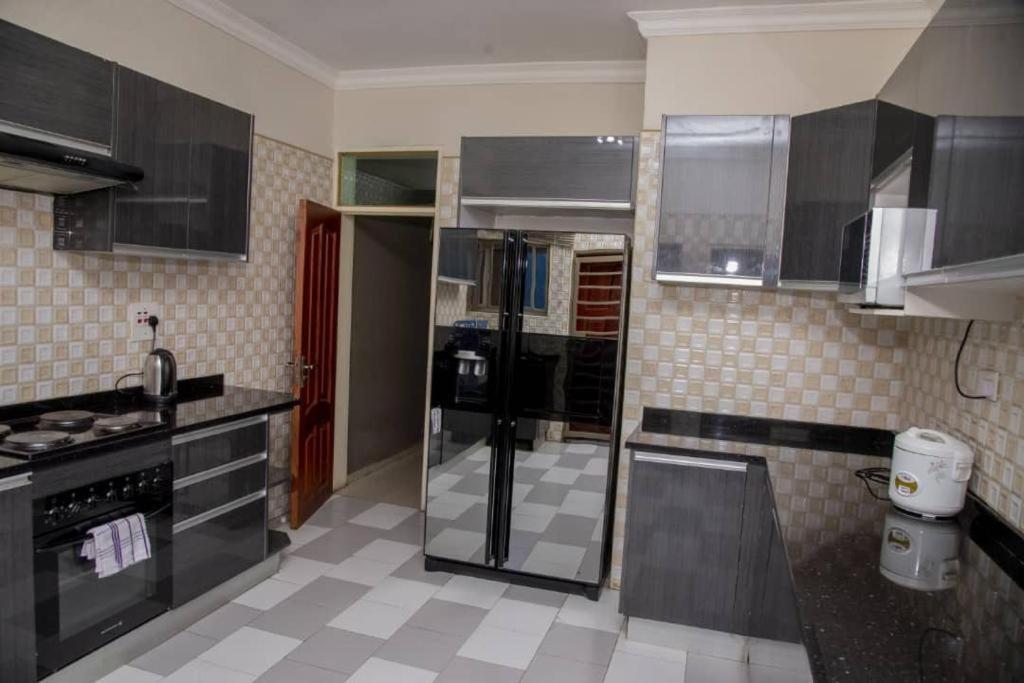 Royal Suites Apartments 루사카 외부 사진