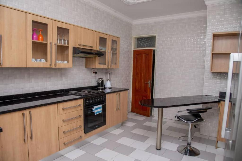 Royal Suites Apartments 루사카 외부 사진