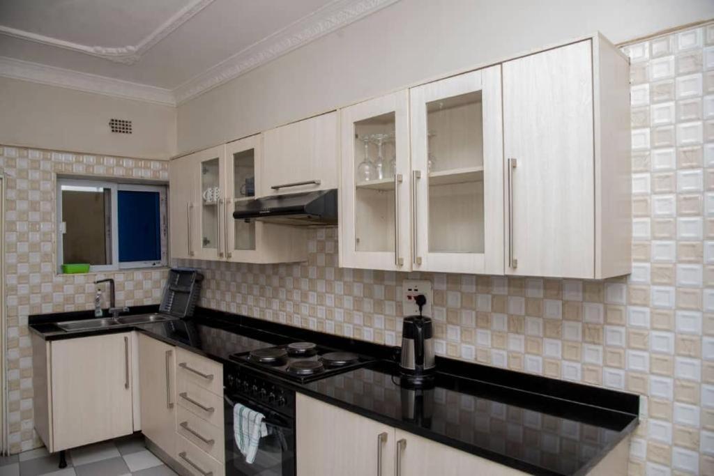 Royal Suites Apartments 루사카 외부 사진
