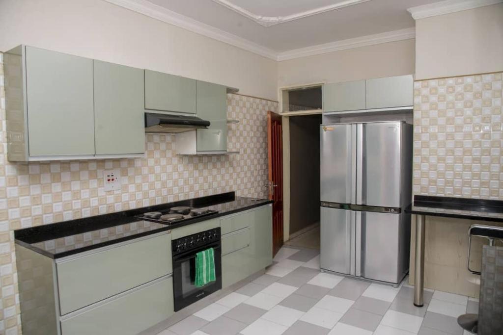 Royal Suites Apartments 루사카 외부 사진