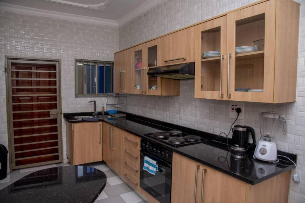 Royal Suites Apartments 루사카 외부 사진