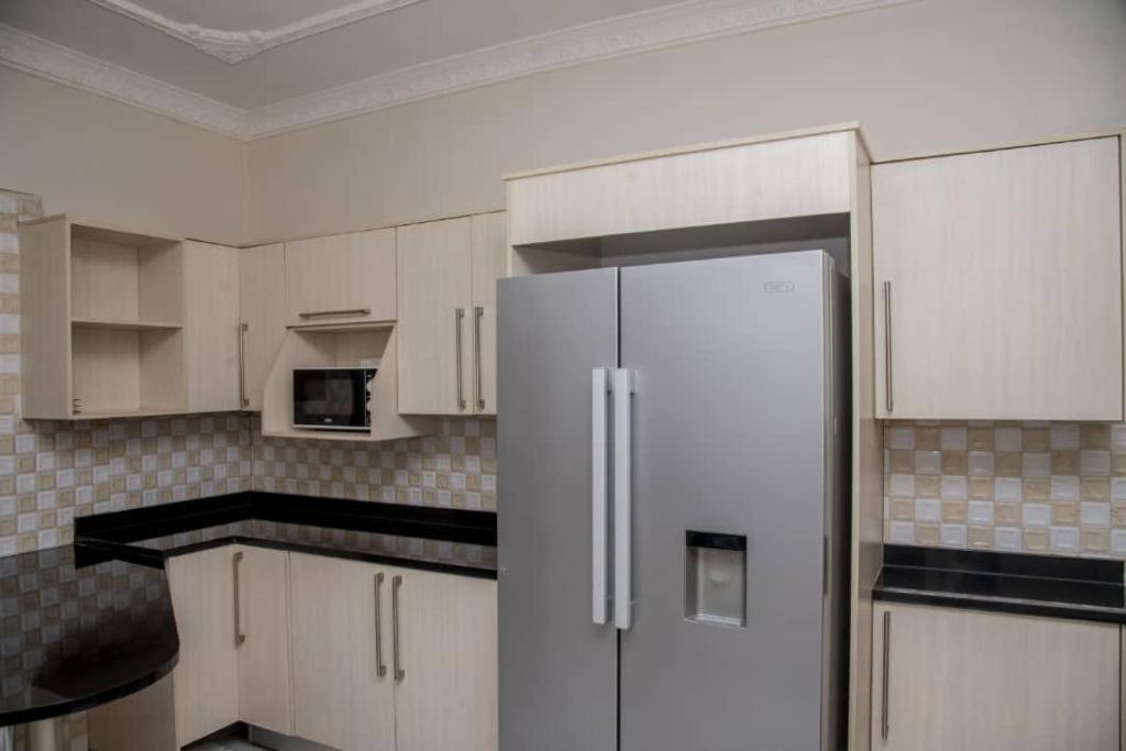 Royal Suites Apartments 루사카 외부 사진